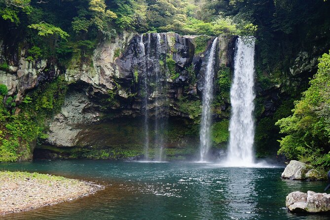 1-Day Jeju Shore Excursion – UNESCO Highlights for Cruise Guests - Seongsan Ilchulbong: the hardest hour, and the best view