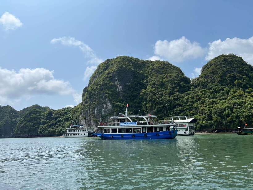 2-Day Lan Ha and Cat Ba Cruise Tour By 3 Star Cruise Ship - Cycling into Viet Hai Village