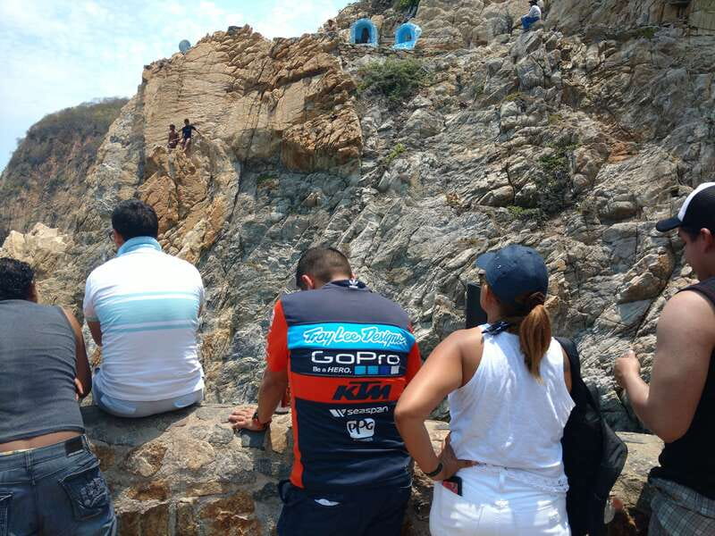 <em>4 Hours Shore Excursion With Cruise Ship Terminal Pick Up. – Key points to know before booking’ /></p>
<ul>
<li><strong>La Quebrada is the clear highlight:</strong> Watch Acapulco’s famous cliff-diving show from the area around the high cliffs.</li>
<li><strong>The route covers several sides of Acapulco:</strong> You pass Las Brisas, Costa Azul, downtown, La Quebrada, and the Chapel of Peace.</li>
<li><strong>You will not lose time at shopping stops:</strong> The focus stays on scenery, history, neighborhoods, and photographs.</li>
<li><strong>You can choose shared or private transport:</strong> A private tour should give you more control over timing and stops.</li>
<li><strong>The tour returns to the cruise pier:</strong> That makes it useful for a port day, provided your ship’s schedule and pickup time are confirmed.</li>
<li><strong>The four-hour length is efficient but brisk:</strong> You see a lot, but this is not a slow, in-depth city tour.</li>
</ul>
<h2>From the cruise terminal to Acapulco’s hillside views</h2>
<p><img width="800" height="533" decoding="async" src=