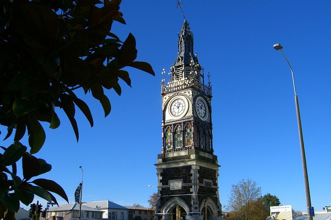 Akaroa Shore Excursion: Banks Peninsula, Christchurch City and Giants House Tour - Thirty Minutes in the Christchurch Botanic Gardens