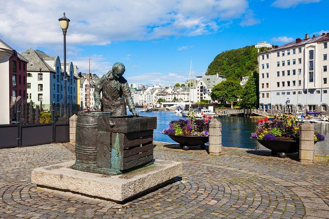 Alesund Shore Excursion: The Ultimate Sightseeing Tour - How to get the most from the day