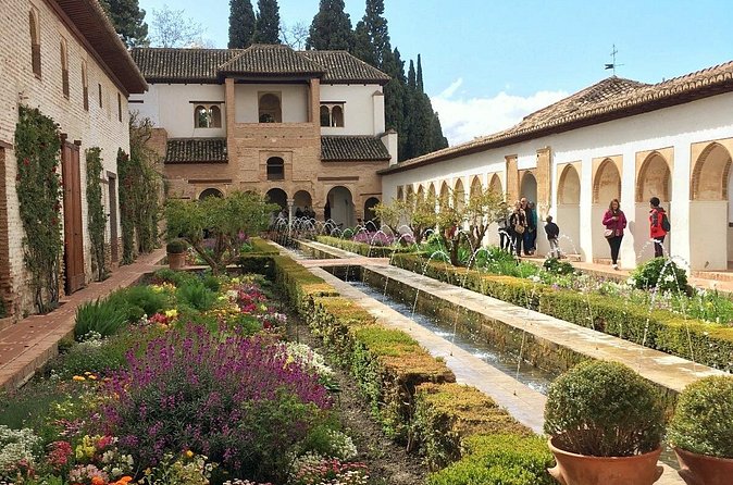 Alhambra Private Tour from Port of Motril - What the seven-hour day feels like