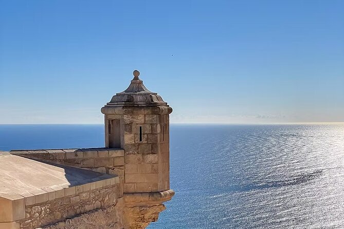 Alicante Highlights Tour for Cruise Passengers with Port Pickup - Walking the Passeig Esplanada d’Espanya