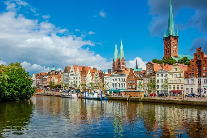 All-in-One: Beautiful Lübeck: Shore Excursion from Kiel Port - Your free hour for lunch, shopping, and marzipan