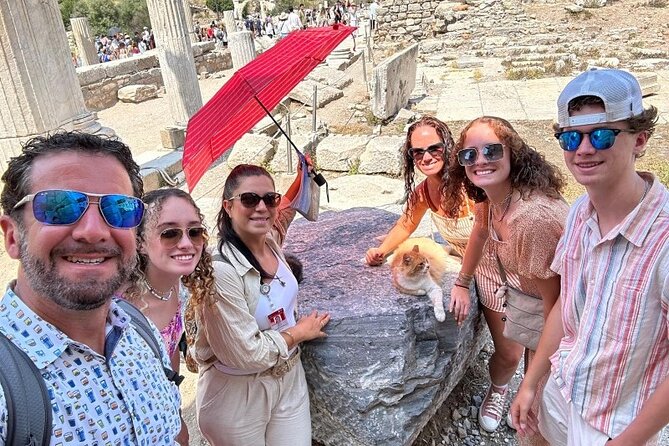 ALL INCLUSIVE: PRIVATE Ephesus, Mary's House, Artemis with LUNCH - Meeting your guide at Kuşadası Port