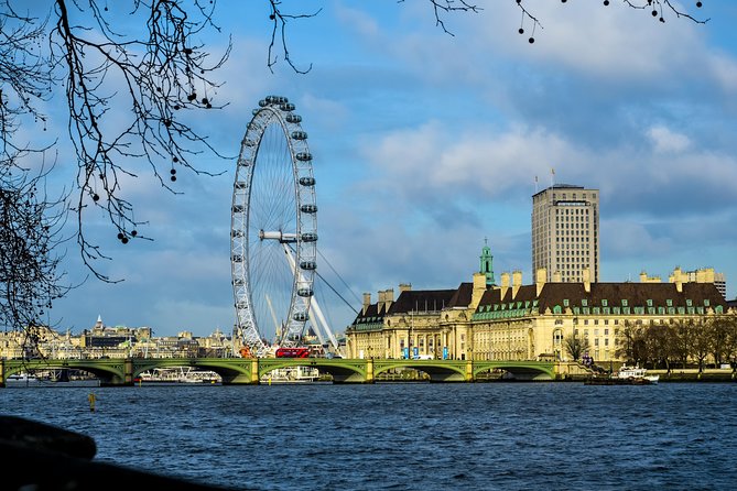 Arrival, Departure or Round Trip Private Transfer: Central London to Southampton Cruise Port - Pickup in London and the meet-and-greet process
