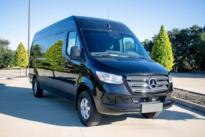 Arrival Private Transfer Vancouver YVR or Cruise Port to Vancouver by Minibus - Who should book this transfer?