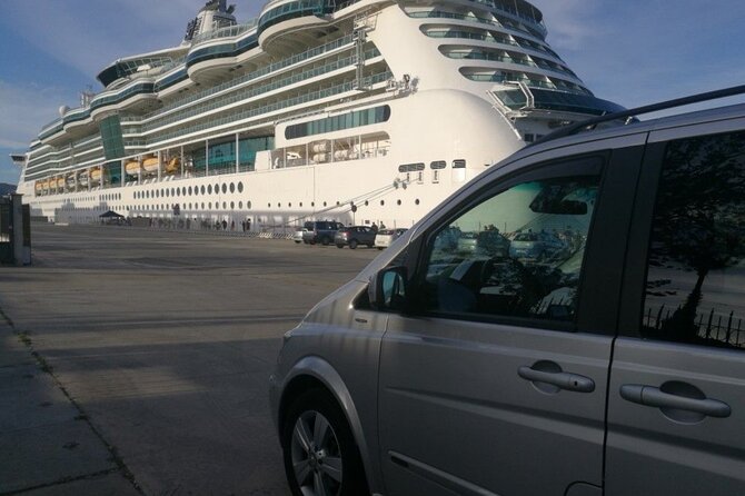 Auckland Downtown Hotel Transfers to/from Cruise Ship in Minivan - A short ride that solves a real Auckland problem