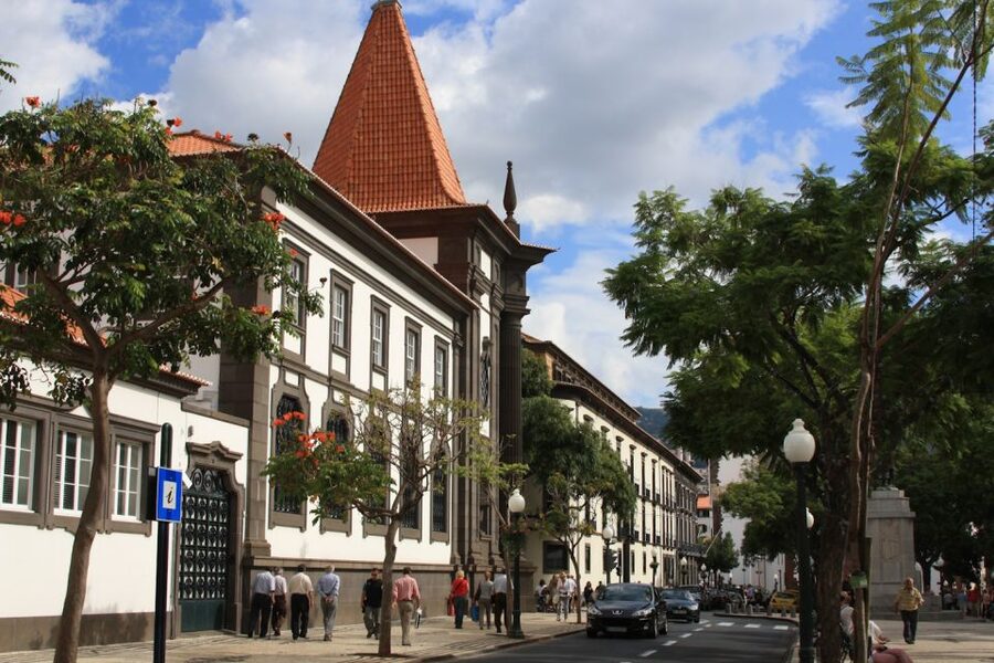 Audio Guide Citywalk Funchal for Cruise Guests - Starting beside the cruise ships in Funchal