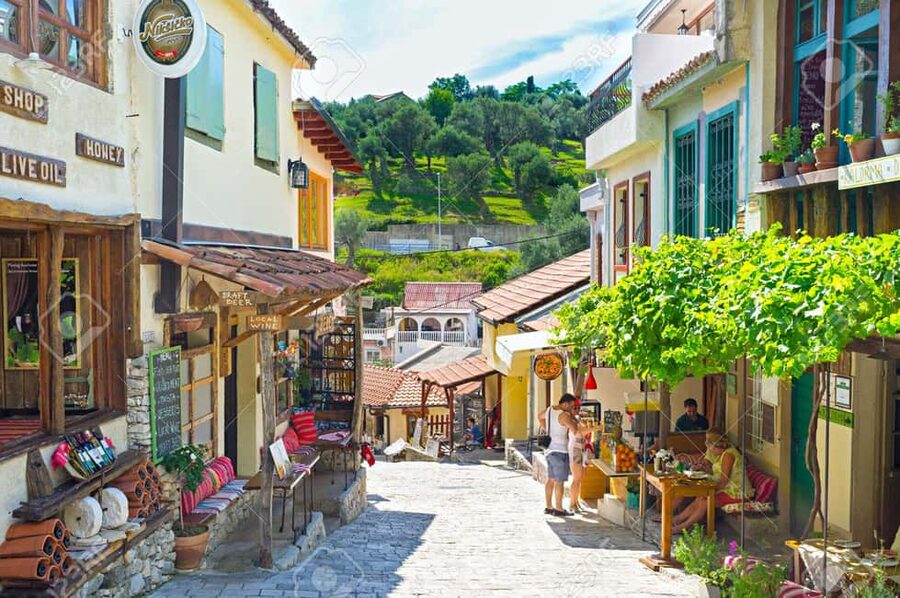 Bar: Montenegro Highlights Tour for Cruise Passengers - Lunch and the question of value