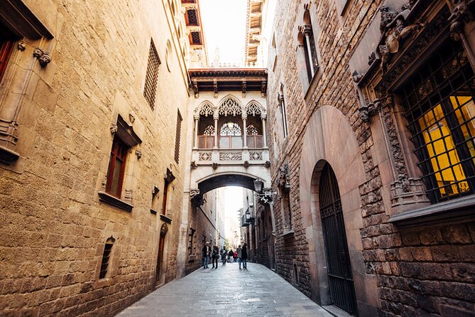 Barcelona Private 4 hours Shore Excursion with private vehicle and guide - Plaça de Catalunya links the route together