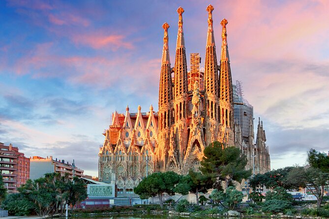 Barcelona Private 4 hours Shore Excursion with private vehicle and guide - Las Ramblas closes the city-center visit