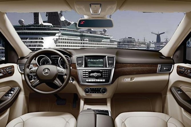 Barcelona Private Transfer from City Centre to Cruise Terminal - What the pickup should look like