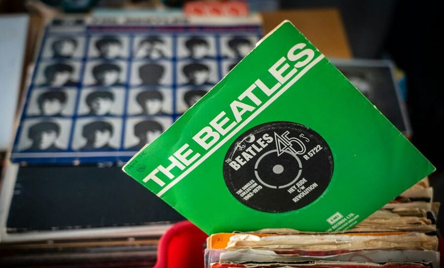 Beatles Ticket To Ride-Half Day Shore Excursion-Small Groups - Starting with the Beatles Statue and city center