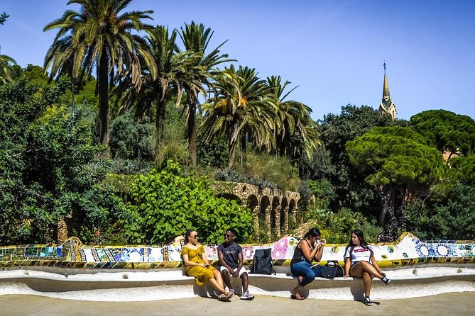 Best of Barcelona Shore Excursion & Sagrada Familia Skip the Line - Guides, group size, and pace