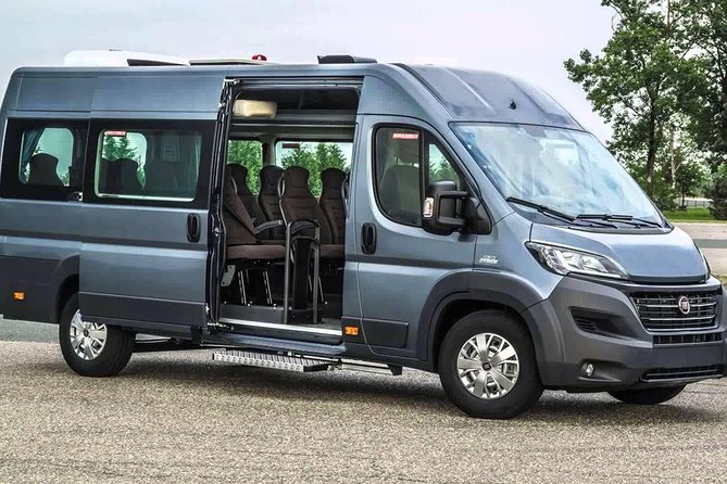 Cannes Large Group Shore Excursion with a Minibus 15 seater - Why the 15-seat format matters