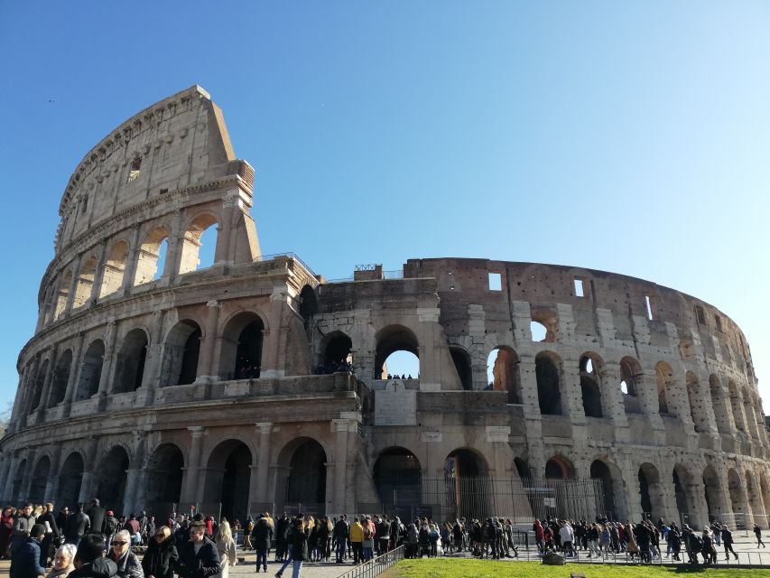 Civitavecchia: Full-Day Private Shore Excursion Tour of Rome - Colosseum and Roman Forum: Rome’s essential ancient sights