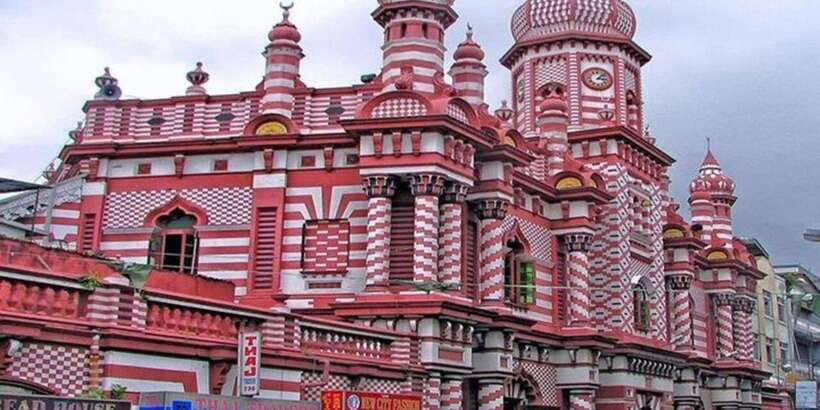 Colombo Port Shore Excursions Colombo City & Kalaniya Temple - Civic buildings, art, and the Lotus Theatre district