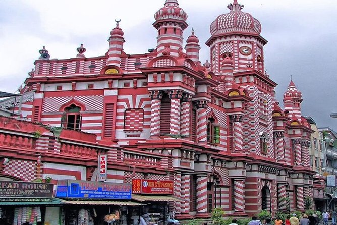 Colombo Port Shore Excursions Panoramic Colombo City By Tuk Tuk. - Viharamahadevi Park and the formal side of Colombo