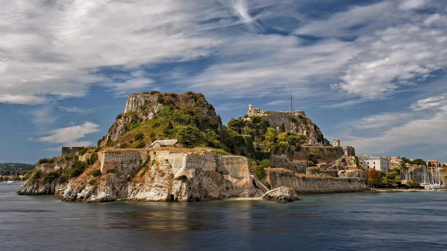 Corfu cruise port : Private customized tour with limo van - Key points at a glance