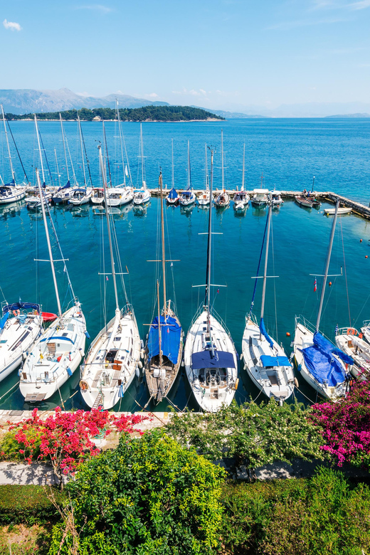 Corfu cruise port : Private customized tour with limo van - Glyfada Beach for a simple Greek summer stop