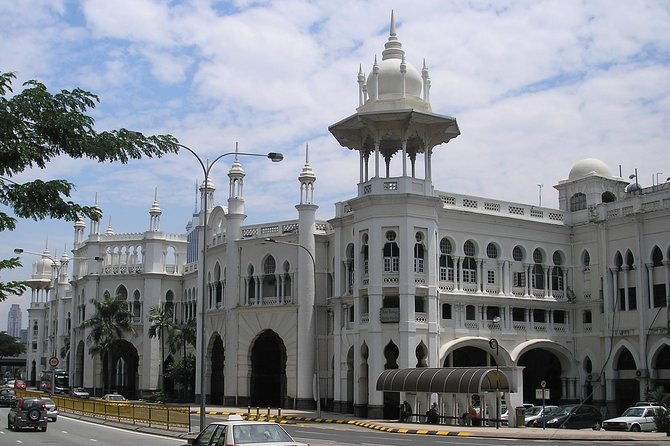 Cruise Excursion: Kuala Lumpur Full-Day City Sightseeing Tour - Merdeka Square and Sultan Abdul Samad Building
