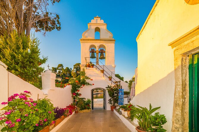 Cruise-Friendly Corfu: Half Day Tour for First Time Visitors - Corfu Old Town in a short visit