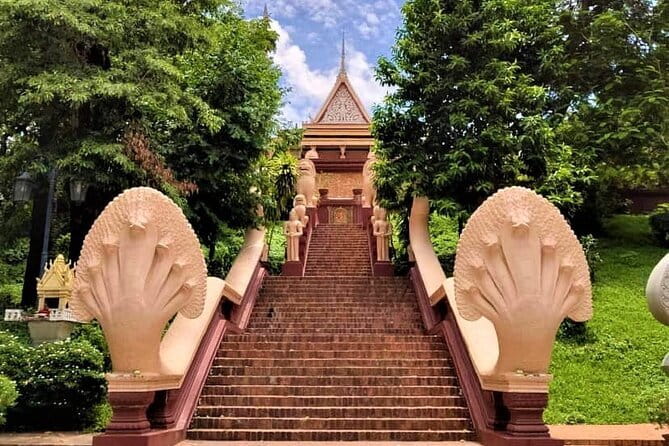 Day Trip from Sihanoukville to Phnom Penh for Cruise Passengers - Royal Palace and Silver Pagoda