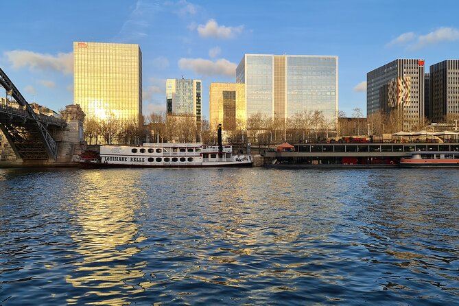Deluxe Paris Shore Excursion from Le Havre with Seine Cruise - One hour on the Seine
