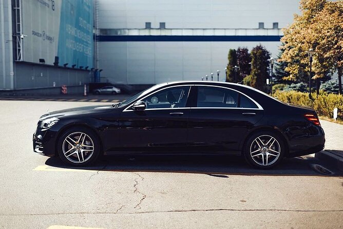 Departure Transfer: Barcelona to Cruise Port by Business Car - The 20-minute ride to Barcelona Cruise Port