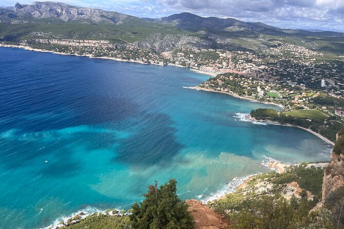 Drive by cabriolet from Marseille cruise port to cassis - The Calanques National Park by road