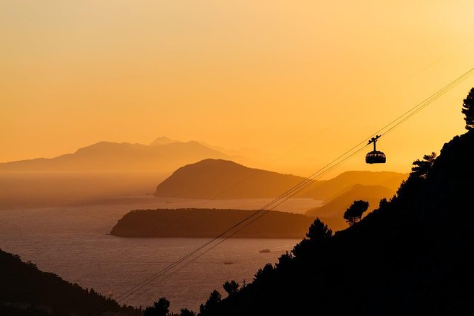 Dubrovnik Shore Excursion: Explore Dubrovnik by Cable Car (ticket included) - Heat, crowds, rain, and walking comfort