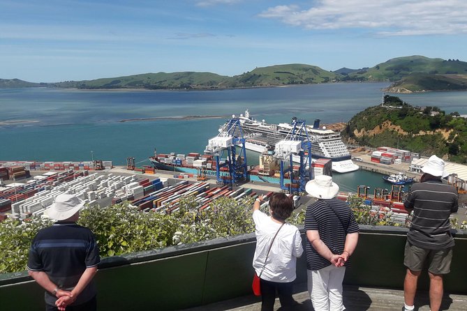 Dunedin Nature & City Tour – Full Day Cruise Excursion - Railway Station and Baldwin Street offer two very different Dunedin stops