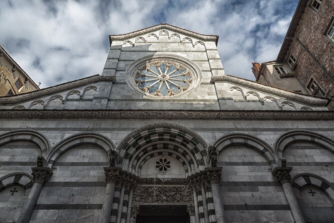 EASY Pisa & Lucca 7-Hour Private Shore Excursion from La Spezia - Pisa in 45 minutes at the Field of Miracles