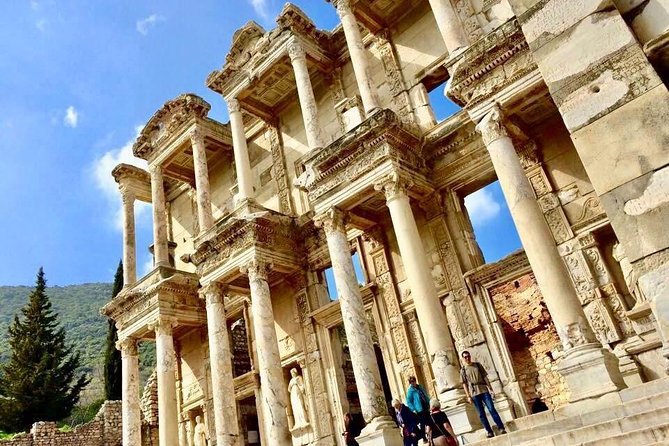 Ephesus Highlights Tour for Cruisers from Kuşadası Port - Walking through Ephesus, the main event