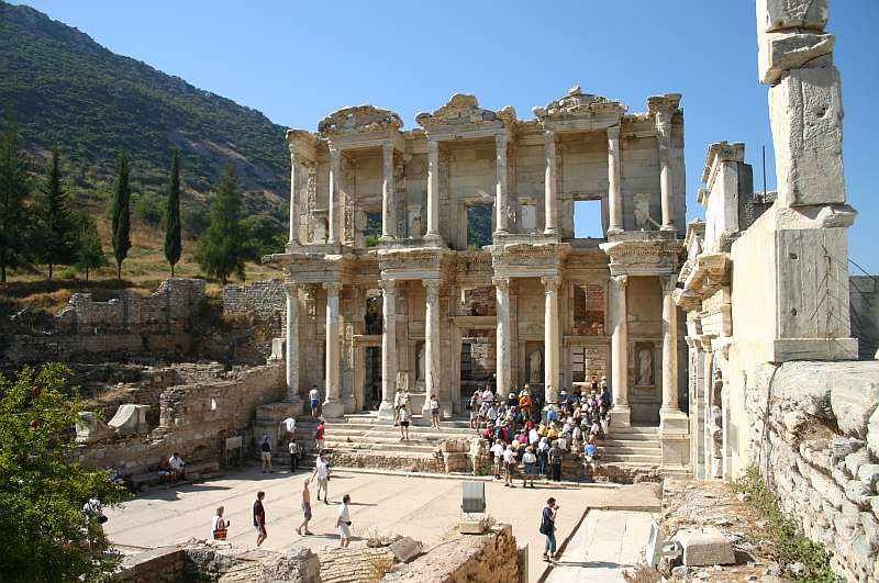 Ephesus & Virgin Mary Tour from Kusadasi Port/On-Time Return - What the private guide changes at Ephesus