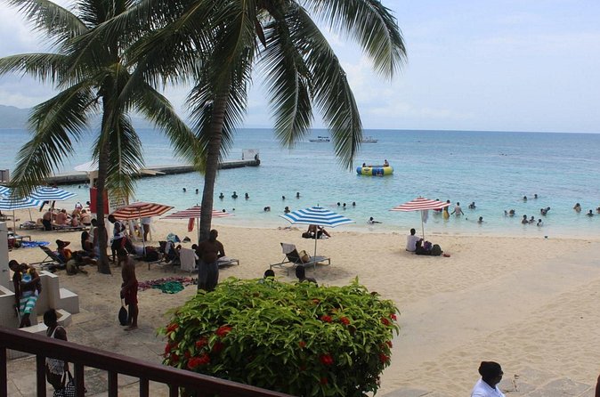 Falmouth Shore Excursion: Doctor's Cave Beach Private Tour - The drive to Montego Bay