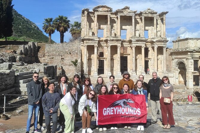 FOR CRUISERS : Ephesus Tour with Lunch - Mary’s House offers a quiet start