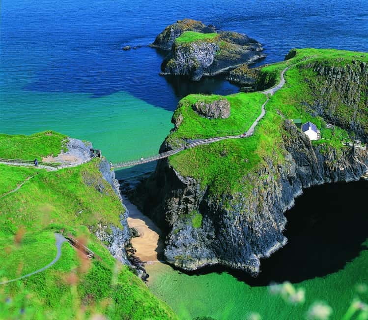 From Belfast: Causeway Express Tour Shore Excursion - Coach comfort, food, and front seats