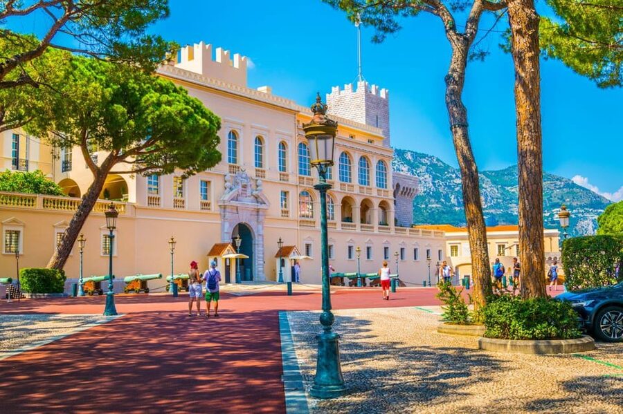 From Cannes: Shore excursion to Eze, Monaco, Monte Carlo - From Cannes port to the high perch of Eze