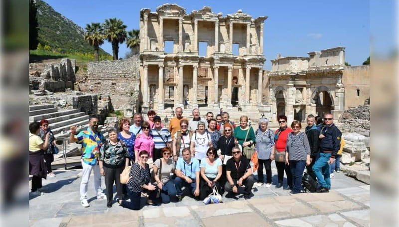From Kusadasi: Ephesus Highlights Tour for Cruise Customers - Temple of Artemis: one column and a much bigger story