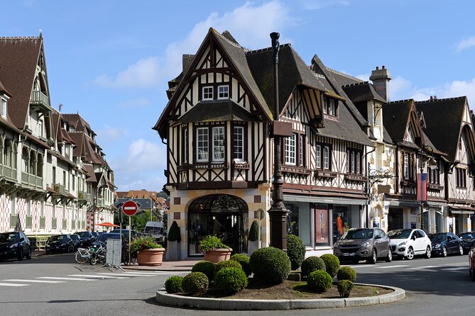From Le Havre Breathtaking Honfleur and Deauville Shore Excursion - How much guiding should you expect?