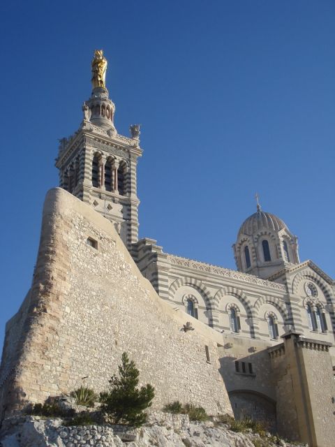 From Marseille Cruise Port : Marseille and Cassis Tour - Free time in Cassis and the optional Calanques boat