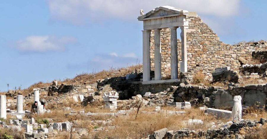 From Mykonos Cruise Port: Delos Guided Tour - Finding the Delos boat at the old port