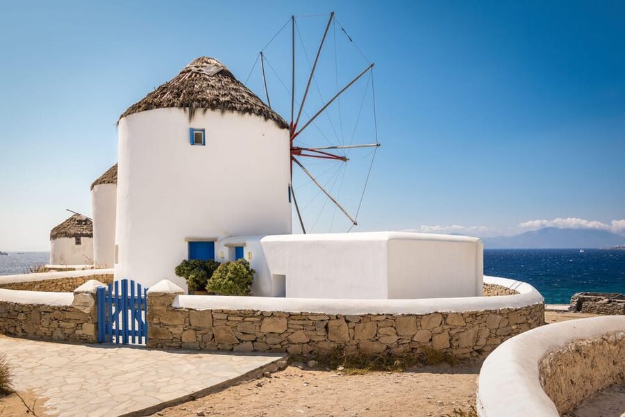 From Mykonos Cruise Port: Old Town Visit and Beach Getaway - Should you book this Mykonos combination tour?