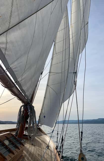 From Port Grimaud: Half-Day Classic Yacht Sailing Experience - Sailing LONA II from Port Grimaud