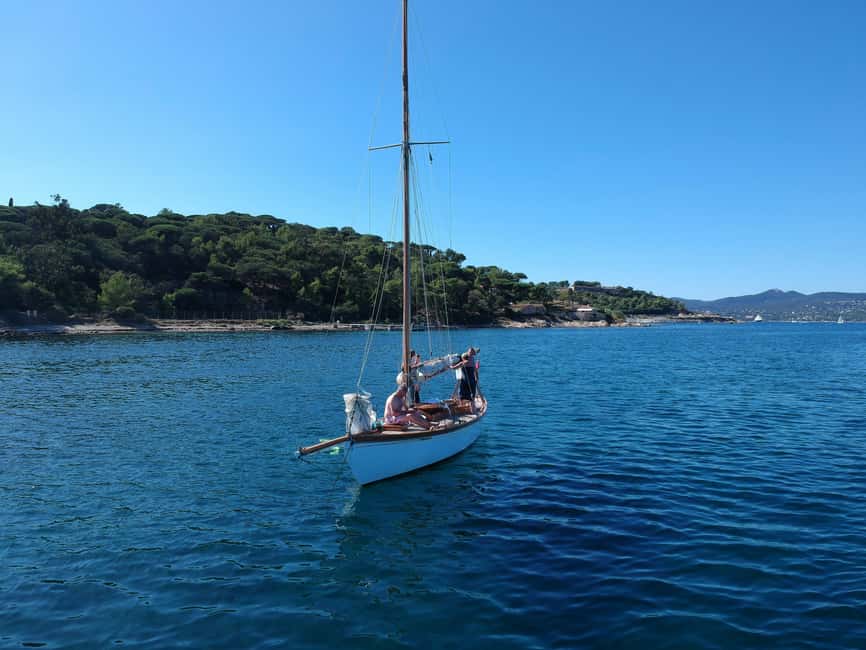 From Port Grimaud: Half-Day Classic Yacht Sailing Experience - Who should book this yacht experience?