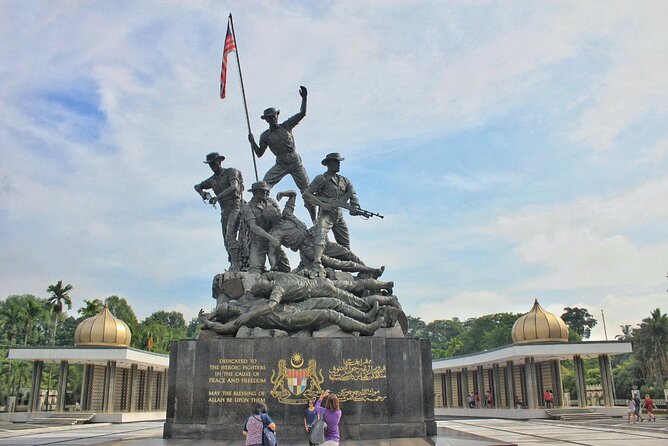 From Port Klang Petronas Twin Tower Batu Caves & KL City Tour - Chinatown and Central Market for food and local goods