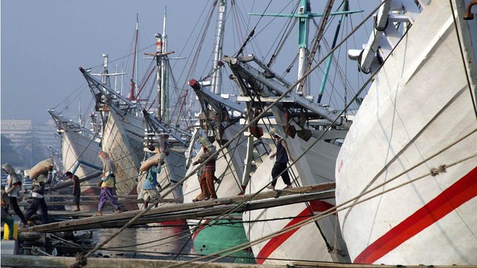 From port Tanjung priok : Jakarta Private Tour With Lunch - Why this makes sense from Tanjung Priok