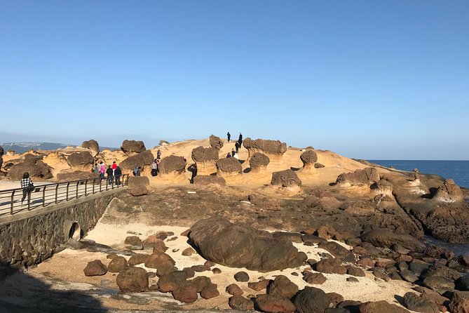 Full-Day Private Custom Keelung Shore Excursions - Longshan Temple and Taipei’s living faith